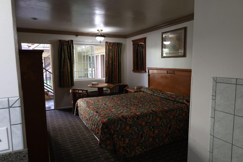 Lambert Motel